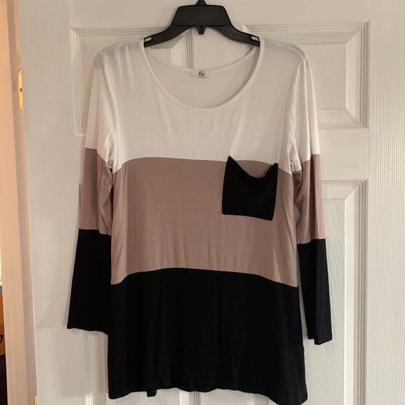 Colored block top - Picture 1 of 2